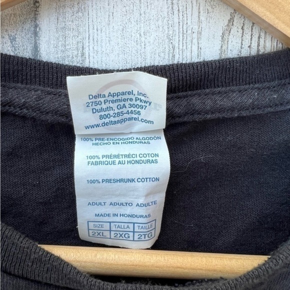 Graphic Tee Size 2XL - Picture 7 of 13